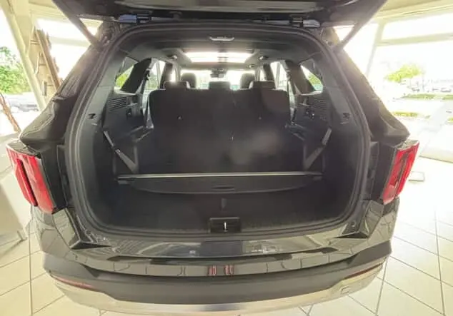 Angebotsdetails Kia Sorento Platinum 4WD 7Sitzer GD Premium Grau ((AGT) INTERSTELLAR GREY M)