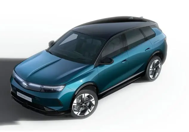 Angebotsdetails Opel Grandland Opel Grandland ULTIMATE Plug-In-Hybrid Systemleistung 143 kW (195 PS) Elektrisches 7-Gang-Doppelkupplungsgetriebe (eDCT) Spektrum Blau Metallic