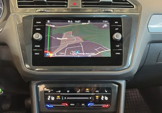 Angebotsdetails Volkswagen Tiguan 1.5TSI Life RfK MatrixLED Silber (Ivory Silver Metallic)