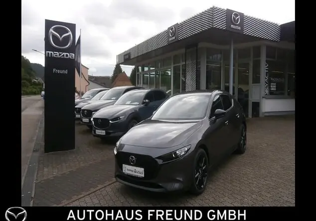Angebotsdetails Mazda 3 2.5L e-SKYACTIV G 140PS 6AT HOMURA Machine Gray