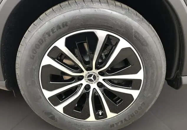 Angebotsdetails Mercedes-Benz GLC 200 4MATIC Graulack graphitgrau