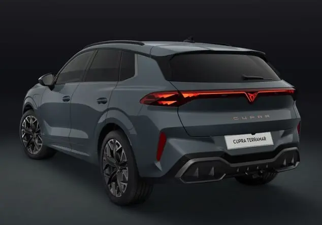 Angebotsdetails Cupra Terramar CUPRA Terramar VZ 1.5 e-HYBRID 200 kW (272 PS) 6-Gang-DSG Fiord Blau