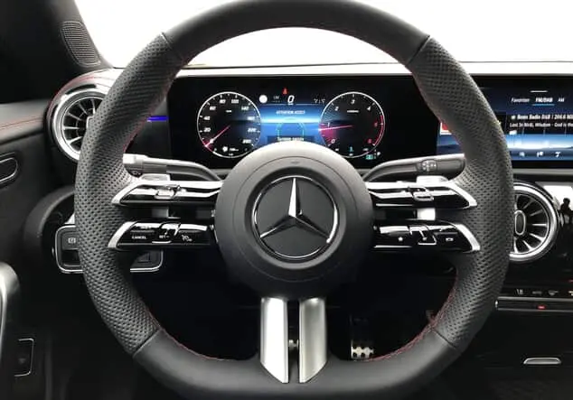 Angebotsdetails Mercedes-Benz CLA 200d Coupe Night-Paket Schwarz-Lack kosmosschwarz