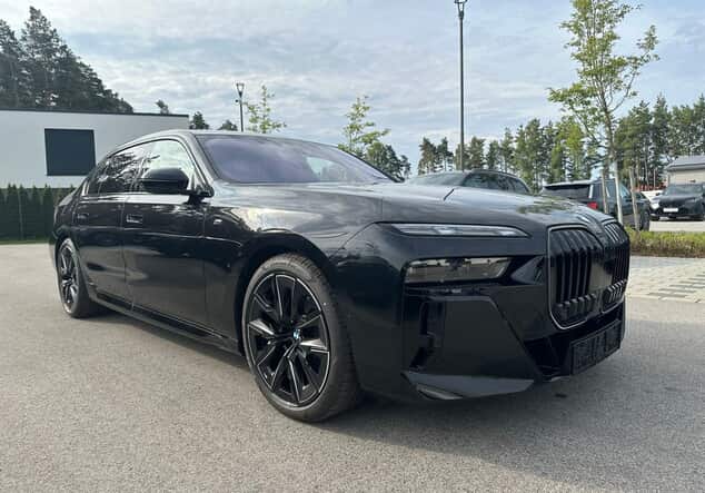 Angebotsdetails BMW 7er BMW 740d 220 kW (299 PS) 8-Gang Steptronic xDrive Saphirschwarz metallic