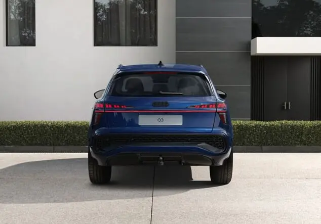 Angebotsdetails Audi Q3 Audi Q3 S line 1.5 TFSI 110 kW (150 PS) 7-Gang tronic Navarrablau Metallic