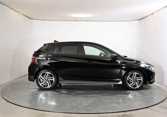 Angebotsdetails Hyundai i20 Hyundai i20 N-Line FL 1.0 T-GDI 74 kW (100 PS) 7-Gang-DSG Phantom Black Pearl