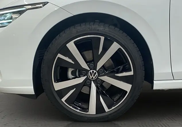 Angebotsdetails Volkswagen Golf VIII 1.5 TSI Style / RFK WeiÃ (Pure White)