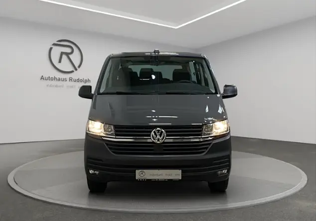 Angebotsdetails Volkswagen T6.1 Kombi 2.0 TDI LR / 9-Sitzer DAB+ Grau (Pure Grey)