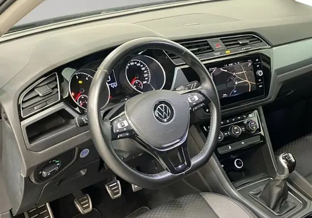 Angebotsdetails Volkswagen Touran 2.0 TDI Active / Grau (Delfingrau Metallic)