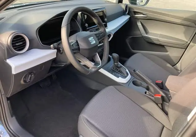 Angebotsdetails Seat Arona 1.0 TSI Style Edition Edition 1.0 TSI 85 kW (116 PS) 7-Gang- Schwarz, Weiß, Grau