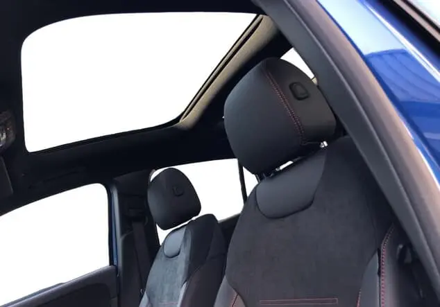 Angebotsdetails Mercedes-Benz GLA 200 AMG-Line ++sofort verfügbar++ Blau-lack spektralblau