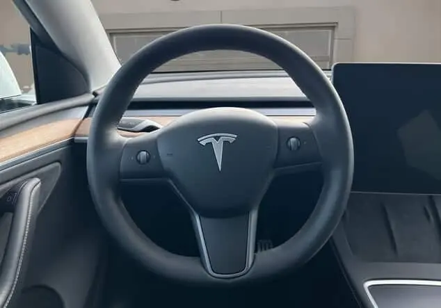 Angebotsdetails Tesla Model Y Performance weiß