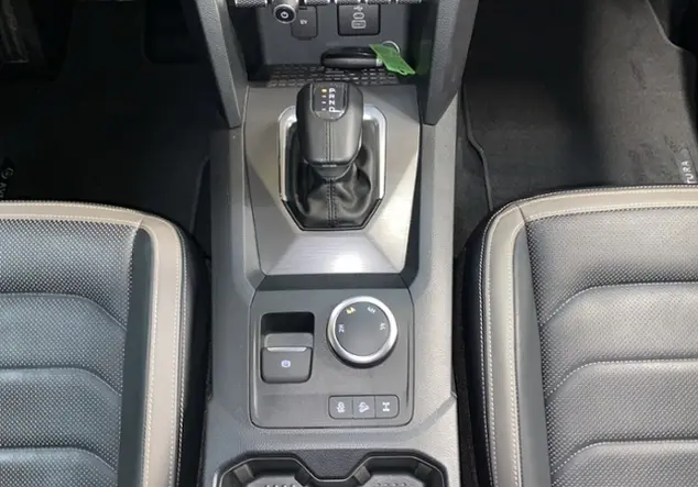 Angebotsdetails Volkswagen Amarok 3.0 TDI 4Motion Aventura DC +NAVI+AHK+SOU WeiÃ (Clear White)