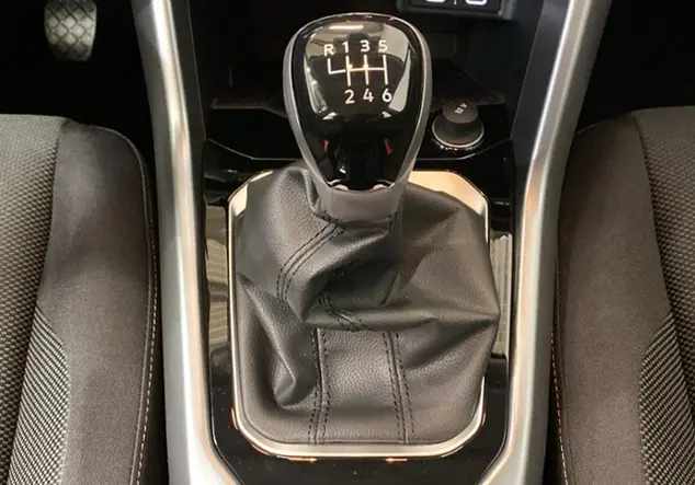 Angebotsdetails Volkswagen T-Roc 1.0 TSI Life 85 kW (116 PS) 6-Gang Grau (Ascotgrau)