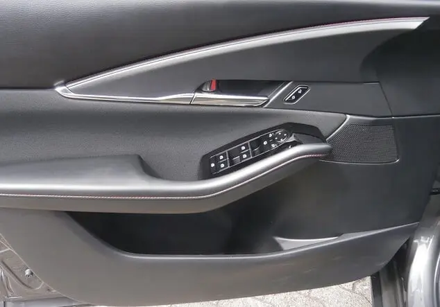 Angebotsdetails Mazda CX-30 2.5L e-SKYACTIV G 140 PS 6MT HOMURA Machine Gray