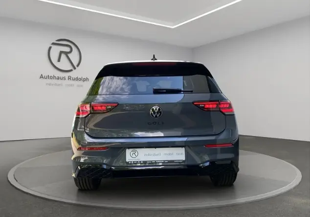 Angebotsdetails Volkswagen Golf VIII 2.0 TDI R-Line +BLACK STYLE+MATRIX Grau (Delfingrau Metallic)