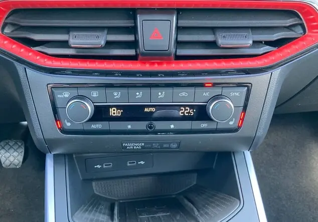 Angebotsdetails Seat Arona FR 1.0 TSI 85 kW (116 PS) 6-Gang Schwarz