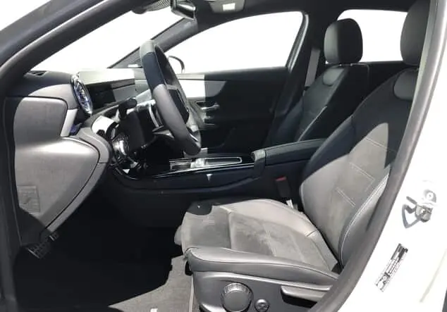 Angebotsdetails Mercedes-Benz A 250 4MATIC Limousine ++sofort verfügbar++ Manufaktur lack manufaktur alpingrau uni