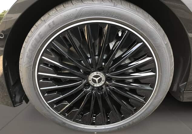 Angebotsdetails Mercedes-Benz CLE 200 4MATIC Cabriolet ++ sofort verfügbar++ Metalliclack obsidianschwarz