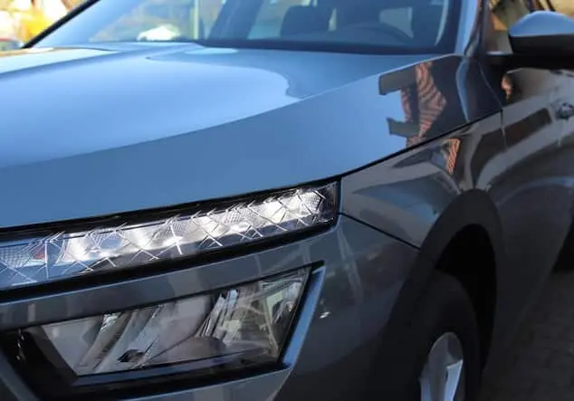 Angebotsdetails Skoda Kamiq 1.0 TSI Ambition *PDC*AHK*SHZ* Graphite Grau Metallic