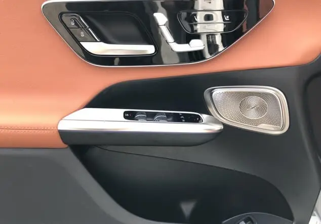 Angebotsdetails Mercedes-Benz GLC 300 de 4MATIC Coupe +sofort verfügbar++ manufaktur opalithweiß bright