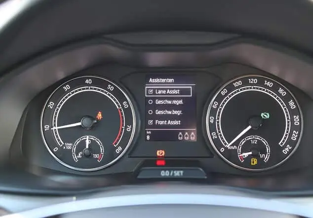 Angebotsdetails Skoda Kamiq 1.0 TSI Ambition *PDC*AHK*SHZ* Graphite Grau Metallic