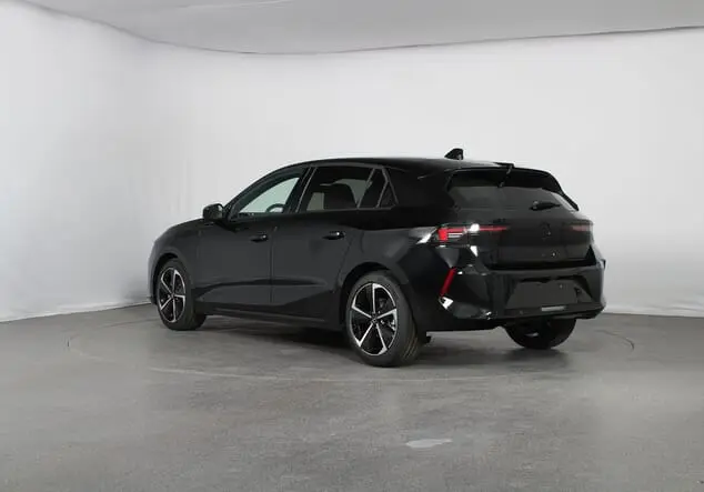 Angebotsdetails Opel Astra Opel Astra GS 1.2 Turbo 96 kW (130 PS) 8-Gang Automatikgetriebe Karbon Schwarz Metallic