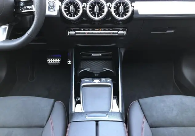 Angebotsdetails Mercedes-Benz GLB 200 d ++sofort verfügbar++ Graulack mountaingrau