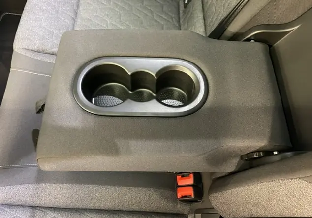 Angebotsdetails Volkswagen Golf VIII Variant 1.5 eTSI Move / Grau (Delfingrau Metallic)