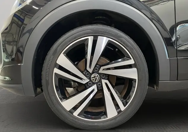 Angebotsdetails Volkswagen T-Cross 1.5 TSI R-Line / RFK Schwarz (Deep Black Perleffekt)