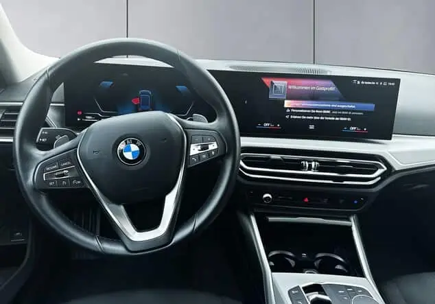 Angebotsdetails BMW 3er 318d Touring, Anhängerkupplung, Automatik, Navigation, Rückfahrkamera schwarz