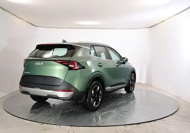 Angebotsdetails Kia Sportage Kia Sportage LX Plus 1.6 T-GDI 110 kW (150 PS) 7-Gang-DCT Experience Grün Metallic