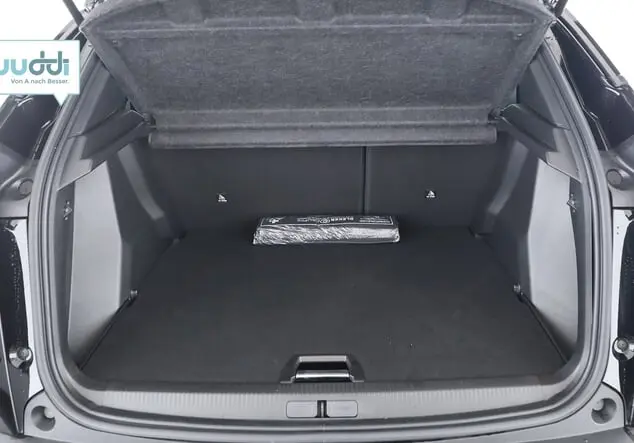 Angebotsdetails Peugeot 2008 GT PureTech 130 EAT8 Anhängerkupplung Schiebedach Schwarz