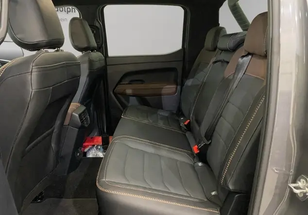 Angebotsdetails Volkswagen Amarok PanAmericana DC 3.0 TDI Automatik 4MOTION Grau (Dark Grey Metallic)