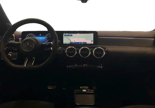 Angebotsdetails Mercedes-Benz A 200 AMG-Line + Nightpaket Grau manufaktur lack manufaktur alpingrau uni
