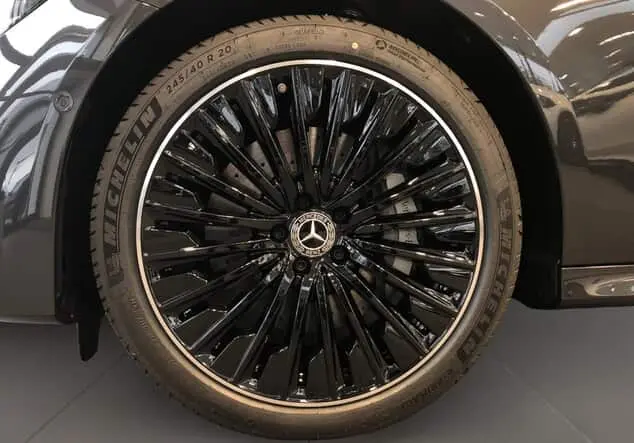 Angebotsdetails Mercedes-Benz E 300 de 4MATIC Limousine mit EQ Hybrid ++sofort verfügbar++ Metalliclack graphitgrau