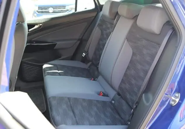 Angebotsdetails Volkswagen ID.4 Basis Pure Blue Dusk Metallic