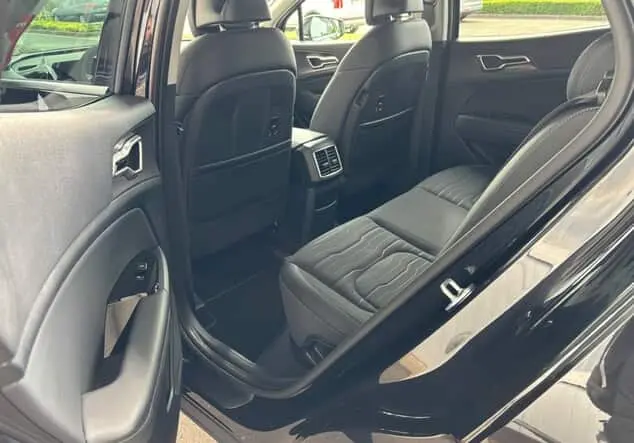 Angebotsdetails Kia Sportage 1.6T DCT SPI DRIVE Schwarz (Zilinaschwarz Metallic)