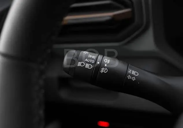 Angebotsdetails Dacia Duster Extreme HYBRID 140 KLIMA BT Perlmutt-Schwarz (Schwarz)