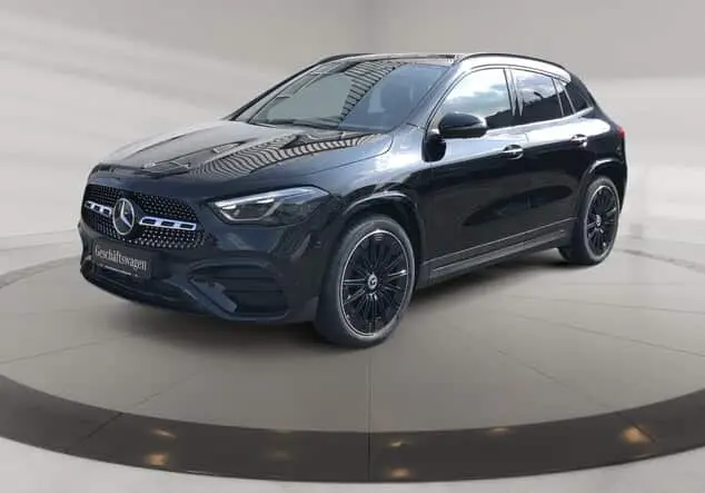 Angebotsdetails Mercedes-Benz GLA 220 d 4MATIC ++sofort verfügbar++ Metalliclack kosmosschwarz