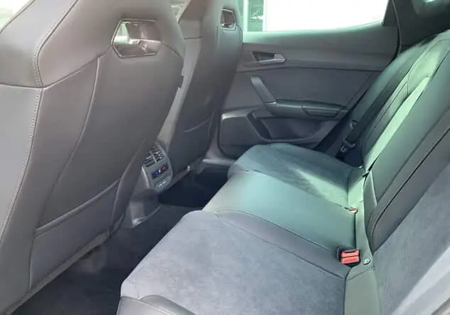 Angebotsdetails Cupra Formentor VZ 2.0 TSI 245 kW (333 PS) 7-Gang 4Drive Schwarz, Grau und Weiß