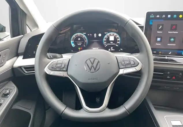 Angebotsdetails Volkswagen Golf Golf Variant Life 2,0 l TDI SCR 110 kW (150 PS) 7-Gang-Doppelkupplungsgetriebe Grenadillschwarz Metallic