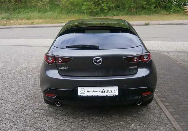 Angebotsdetails Mazda 3 2.5L e-SKYACTIV G 140PS 6MT HOMURA Machine Gray