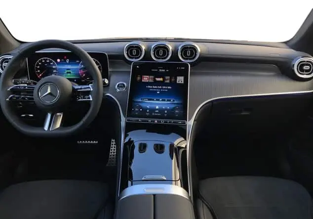 Angebotsdetails Mercedes-Benz GLC 300 4MATIC ++sofort verfügbar++ Metalliclack obsidianschwarz