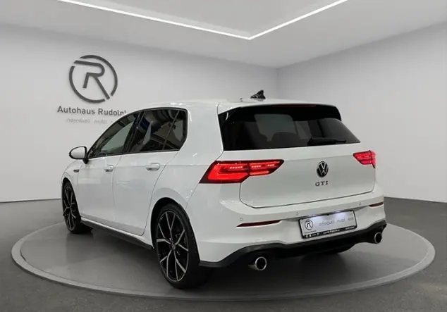 Angebotsdetails Volkswagen Golf VIII GTI 2.0 TSI / RFK Weià (Pure White)