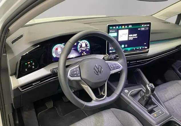 Angebotsdetails Volkswagen Golf VIII Variant 1.5 TSI Life / WeiÃ (Pure White)