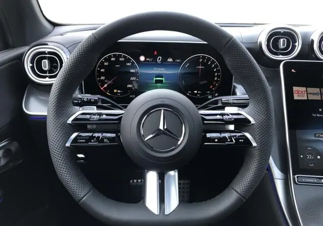 Angebotsdetails Mercedes-Benz GLC 300 e 4MATIC mit EQ Hybrid ++sofort verfügbar++ Manufaktur lack manufaktur alpingrau uni