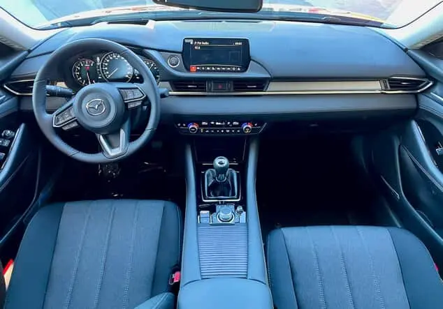 Angebotsdetails Mazda 6 165PS EXCLUSIVE-LINE Jet Black