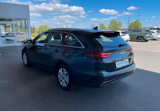 Angebotsdetails Kia Ceed Sporty Wagon Sportswagon Vision Komf+ Grau (DARK PENTA METAL M)