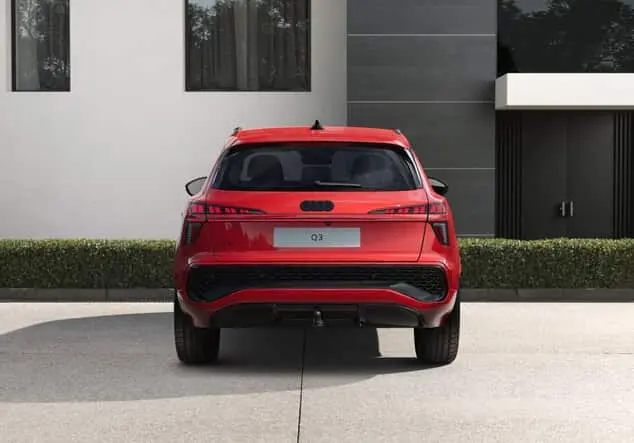 Angebotsdetails Audi Q3 Audi Q3 S line 1.5 TFSI 110 kW (150 PS) 7-Gang tronic Progressivrot Metallic